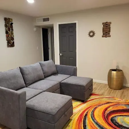 Your Phoenix Cozy Home Away From Home!